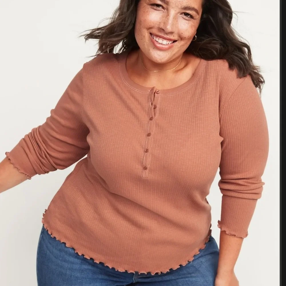 NWT Old Navy Long Sleeve Rib Knit Henley Long Sleeve Top - Picture 1 of 7